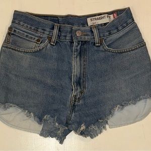 Levi Denim Shorts Size Small NWOT